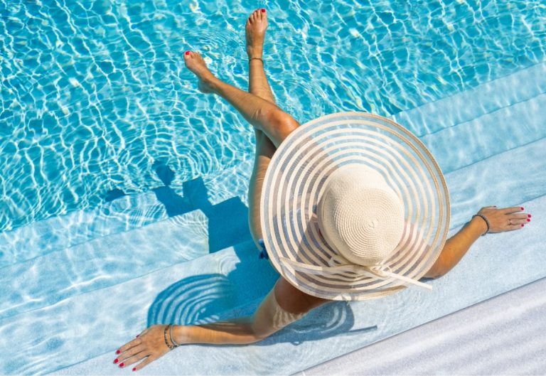 Read more about the article 🏊‍♂️ How to Select the Right Pool Pump or Blower for Your Pool or Spa