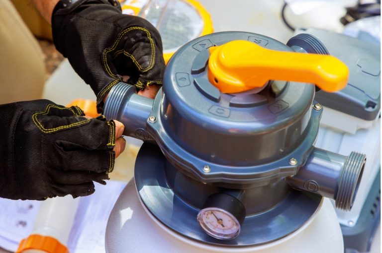 Read more about the article 🏊‍♂️ The Importance of Pool Filtration Systems: Keep Your Pool Crystal-Clear with Swim-alley